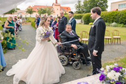 Svatba_Kamila a Jiri_Spalene Porici_FB-0109